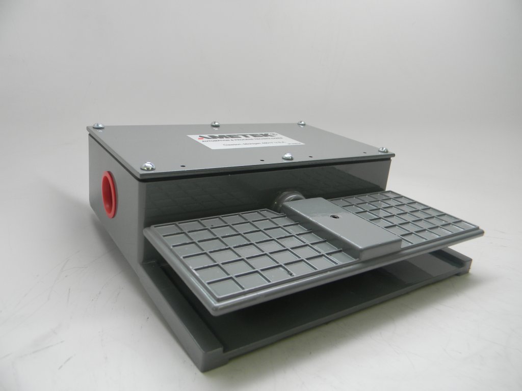 Ametek Gemco Foot Switch: 1025-C-2SP-X