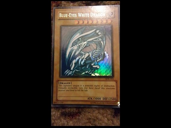 Yu-Gi-Oh! - Blue-Eyes White Dragon (SDK-001) - Starter Deck Kaiba - Unlimited Edition - Ultra Rare