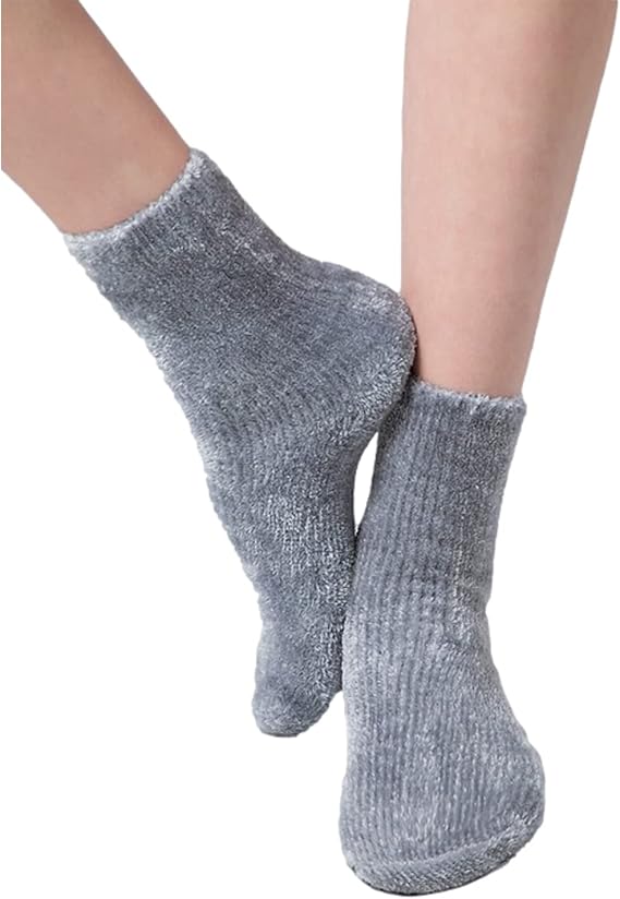 PacificPlex Womens Luxury Chenille Fuzzy Lounge Spa Socks Pair One Size