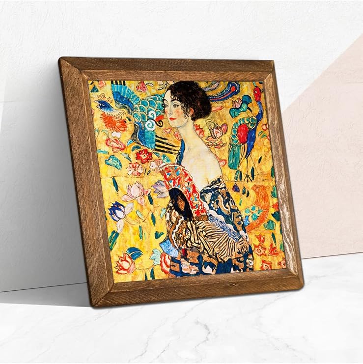 Pinecone Gustav Klimt Yelpazeli Kadın Taş Duvar Tablosu - Ahşap Çerçeveli Taş Tablo - 25x25 cm - Dekoratif Duvar Sanatı - Modern Ev ve Ofis Duvar Dekoru W1-275