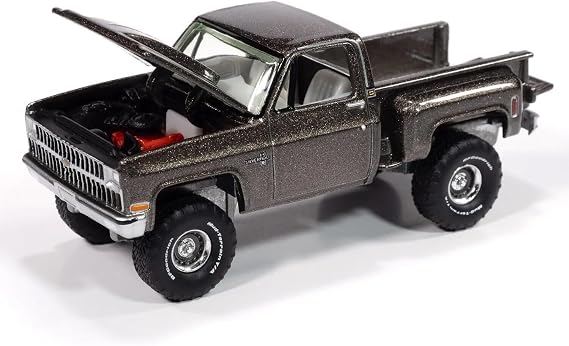 Auto World 64452 Muscle Trucks 1:64 1981 Car Silverado Series B Graystone