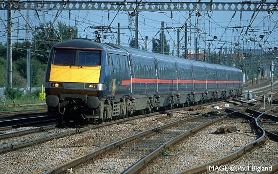 Hornby GNER, Mk4 Restaurant First, Coach G - Era 9