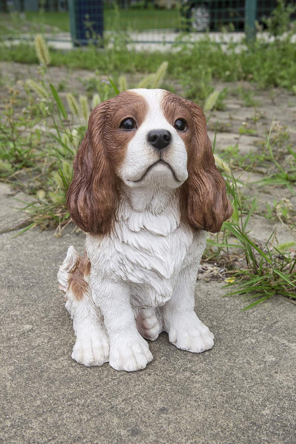 Hi Line King Charles Spaniel Sitting Statue, Brown and White, 9.2-inch Height